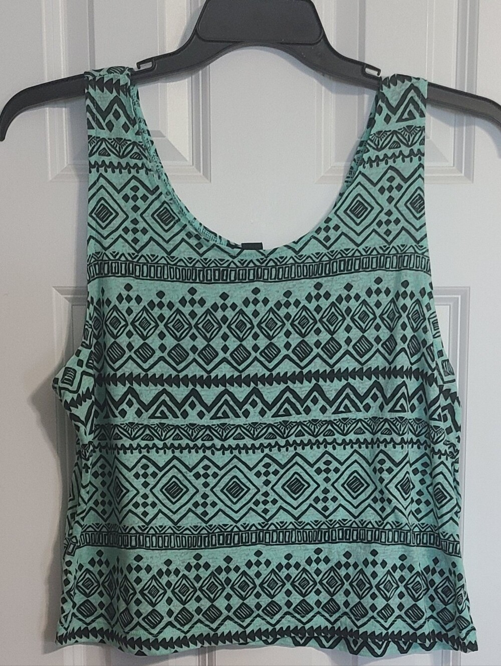 Patterned Mint Green Cropped Tank Top - Geometric Print